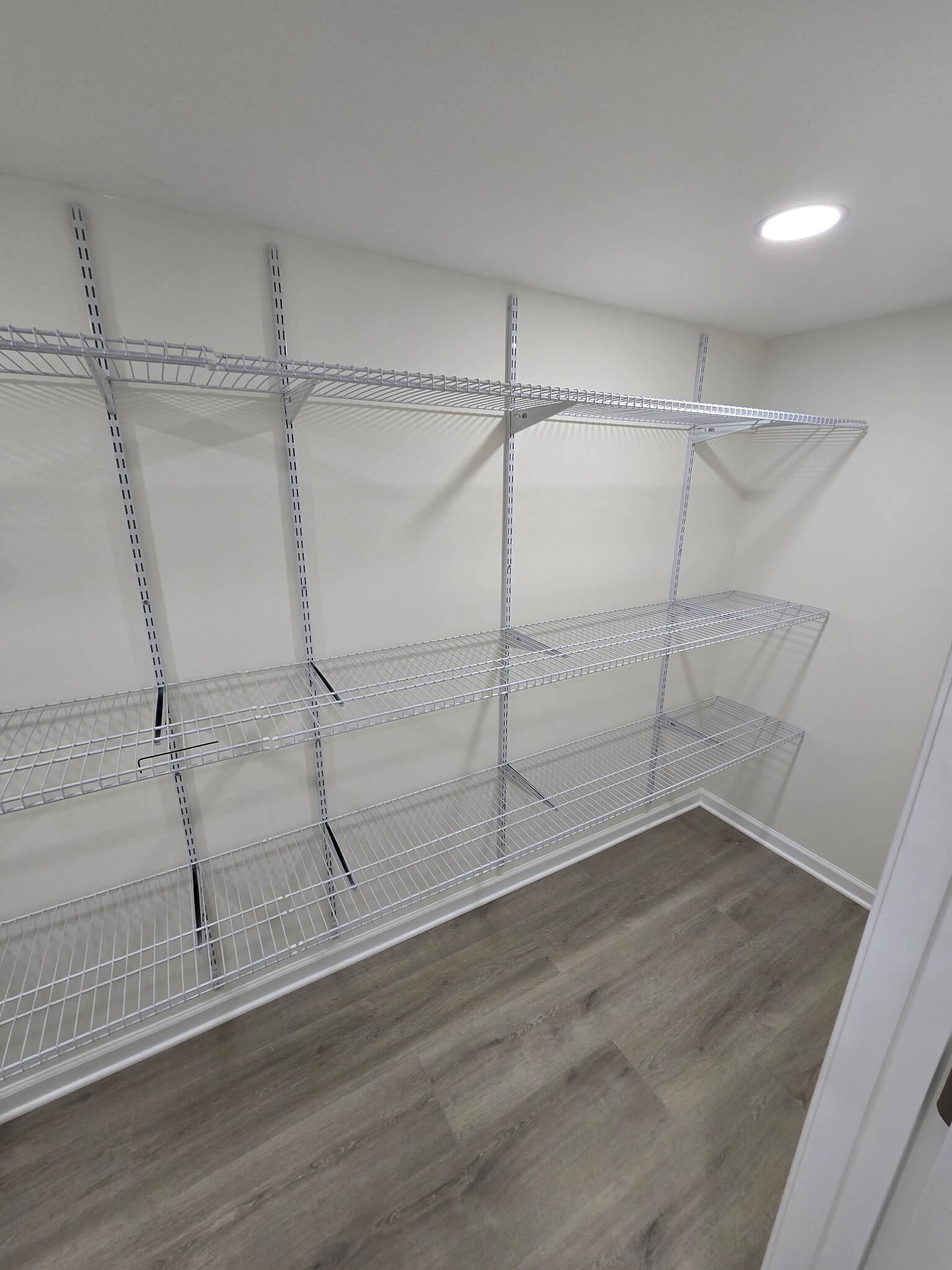 Finished closet with shelving